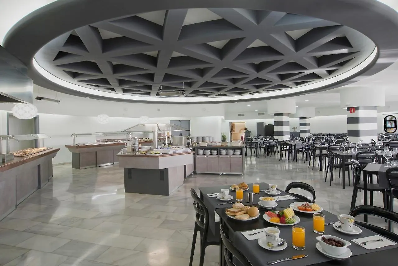 Hotel El Puerto By Pierre Vacances Фуэнхирола