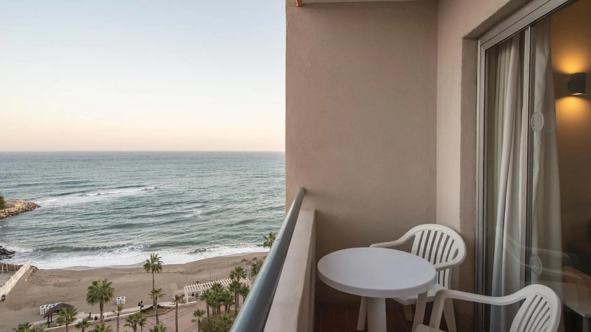 Hotel El Puerto By Pierre Vacances Фуэнхирола