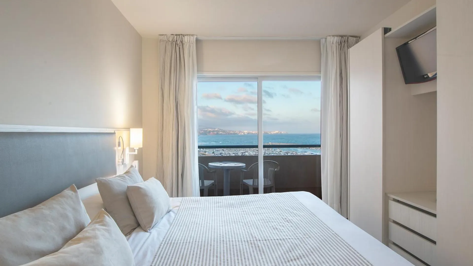Hotel El Puerto By Pierre Vacances Fuengirola Spain
