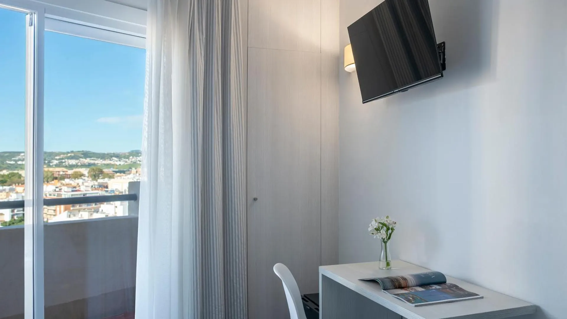 Hotel El Puerto By Pierre Vacances Fuengirola Spain